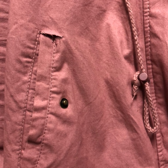Pink utility jacket with hood and pockets - Picture 3 of 5